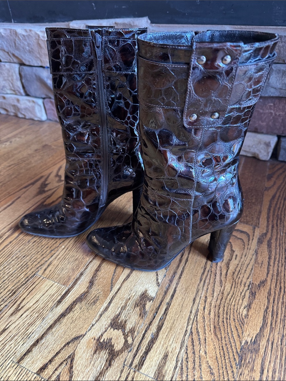 Stuart Weitzman Croc Patent Leather Brown Boots 6